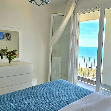 Sea Vista 158 - Happy *