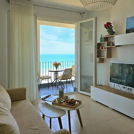 Sea Vista 158 - Happy *